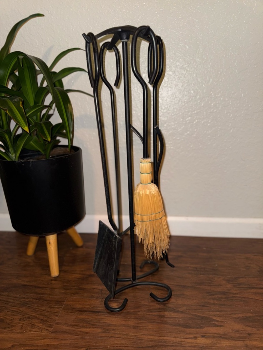 Black Metal Modern Fireplace Companion Set Stand, Shovel, Poker, Tongs, Brush